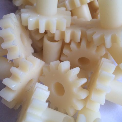 通過塑料的硬度,為區(qū)分材料的一個基本判斷!